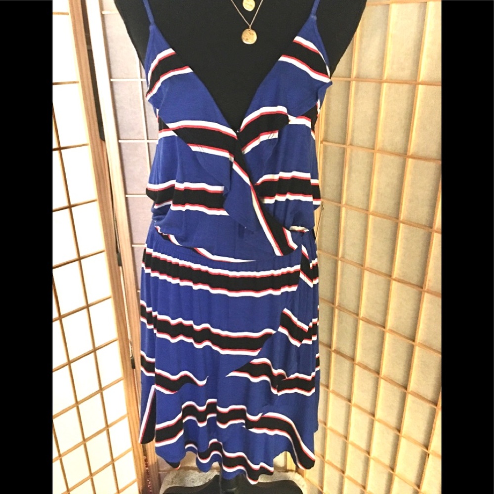 NWT EXPRESS -Blu ruffle front dress with straps. M
